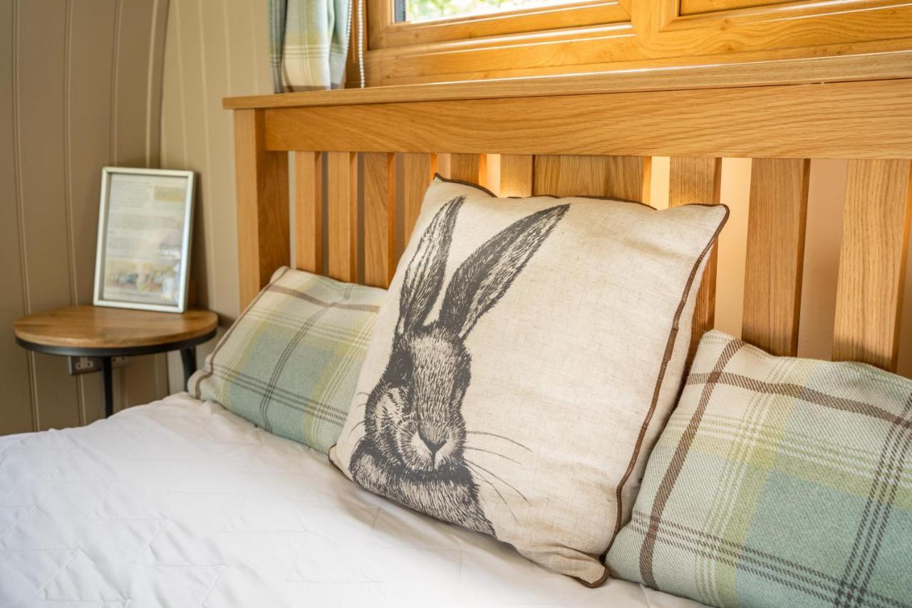 Glamping At South Lytchett Manor Hotell Poole Exteriör bild