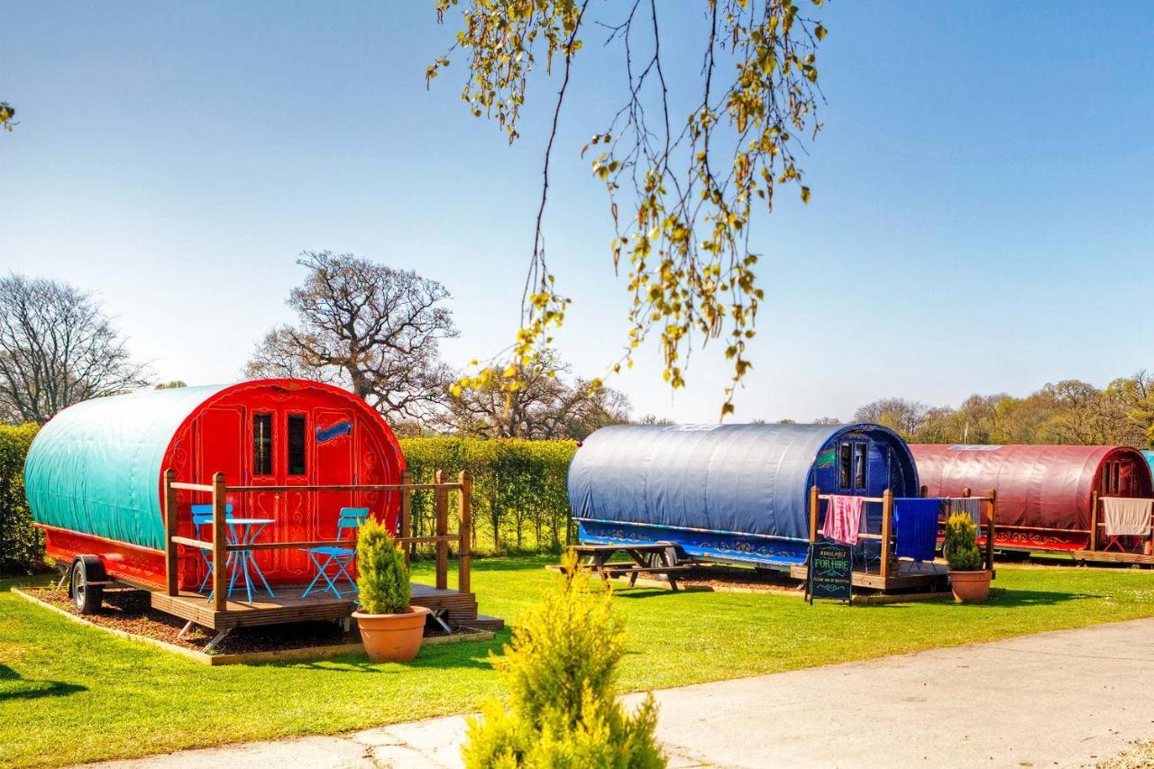Glamping At South Lytchett Manor Hotell Poole Exteriör bild