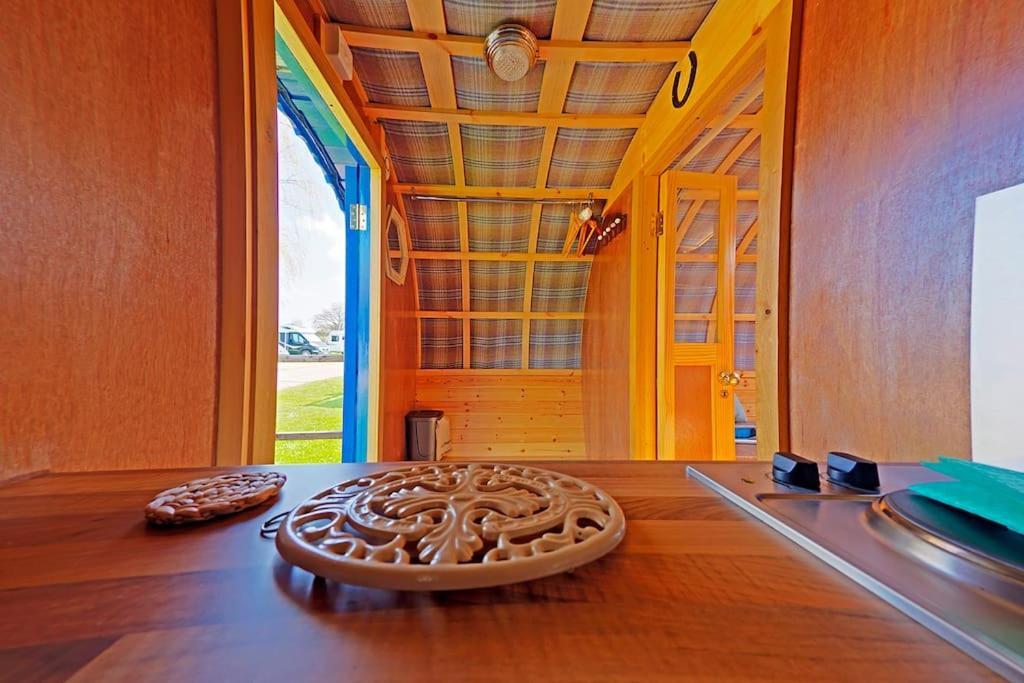 Glamping At South Lytchett Manor Hotell Poole Exteriör bild