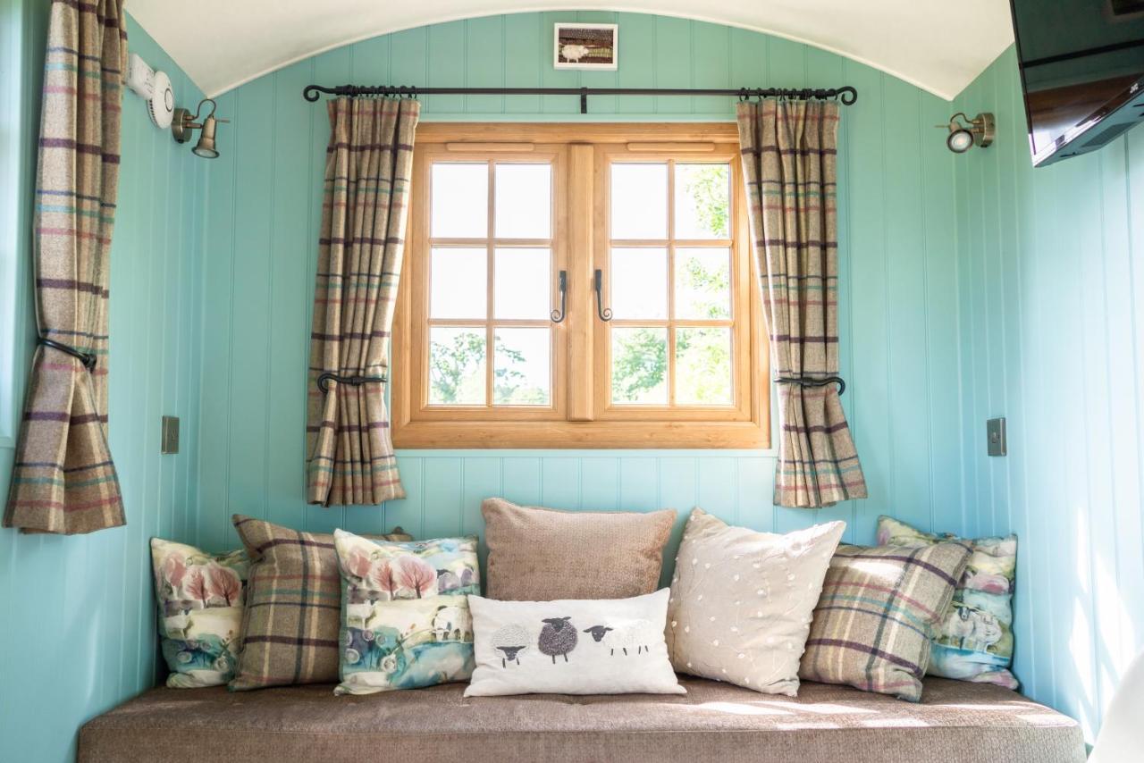 Glamping At South Lytchett Manor Hotell Poole Exteriör bild