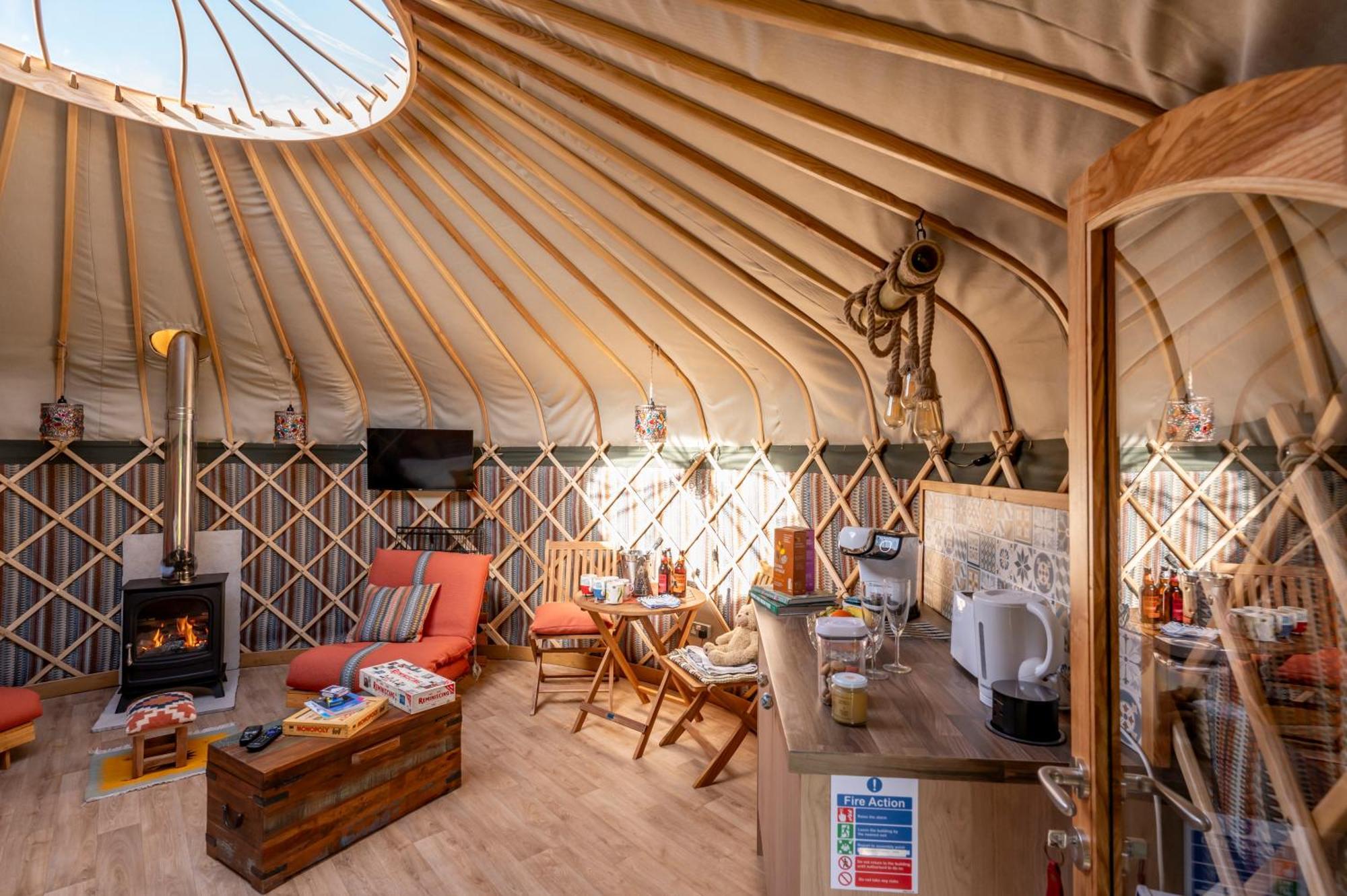 Glamping At South Lytchett Manor Hotell Poole Exteriör bild