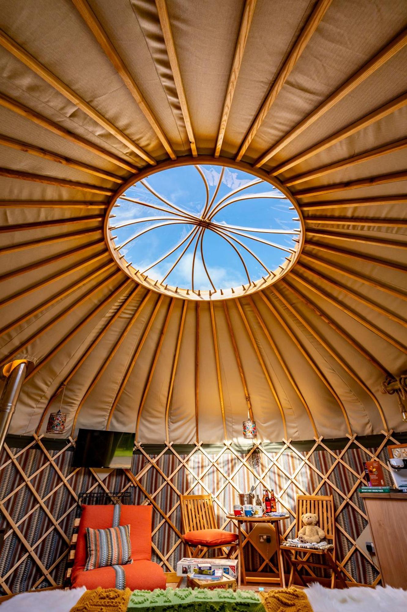 Glamping At South Lytchett Manor Hotell Poole Exteriör bild