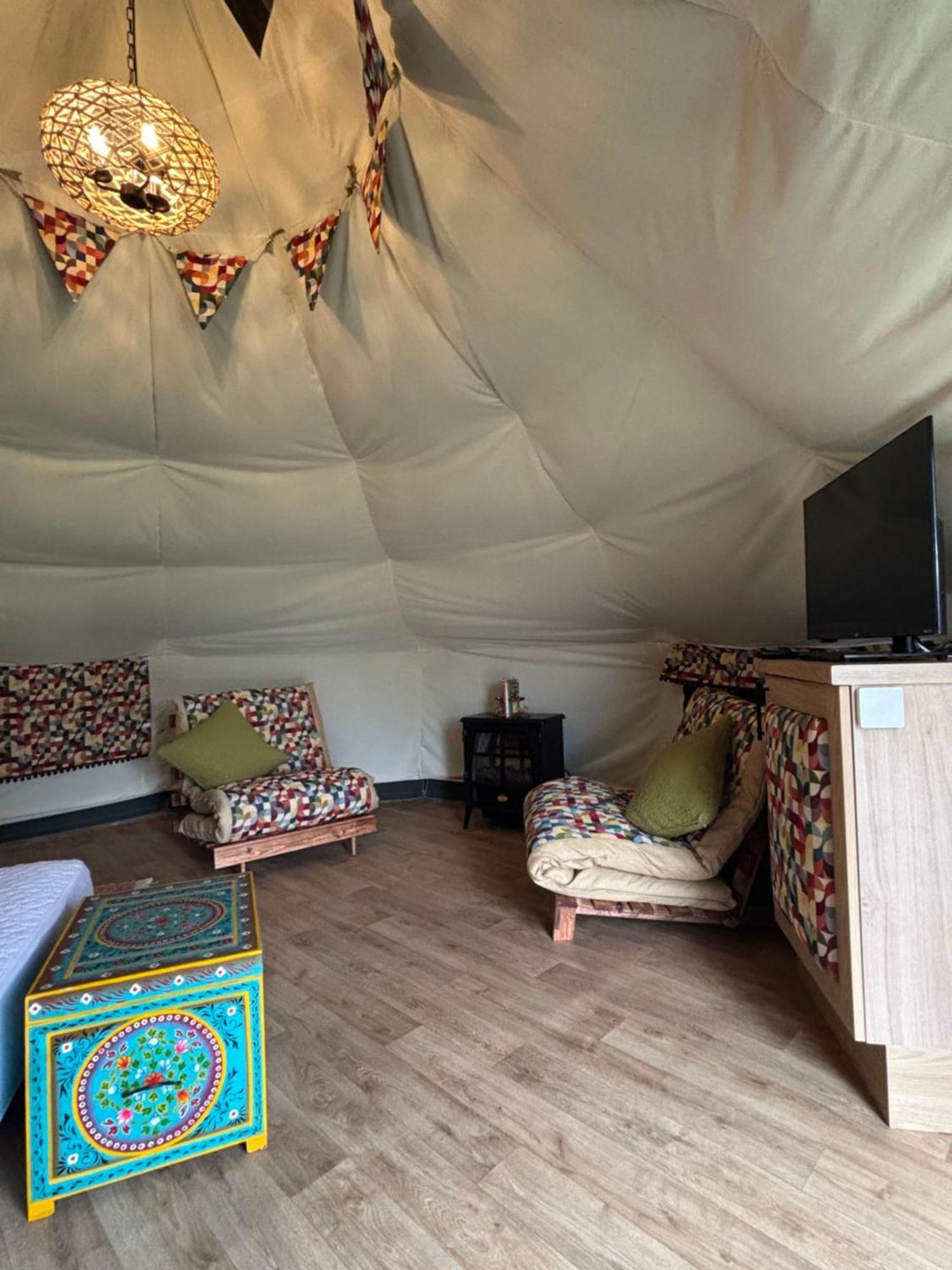 Glamping At South Lytchett Manor Hotell Poole Exteriör bild