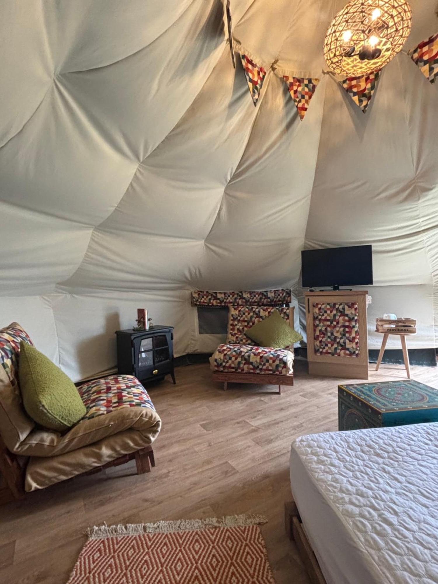 Glamping At South Lytchett Manor Hotell Poole Exteriör bild